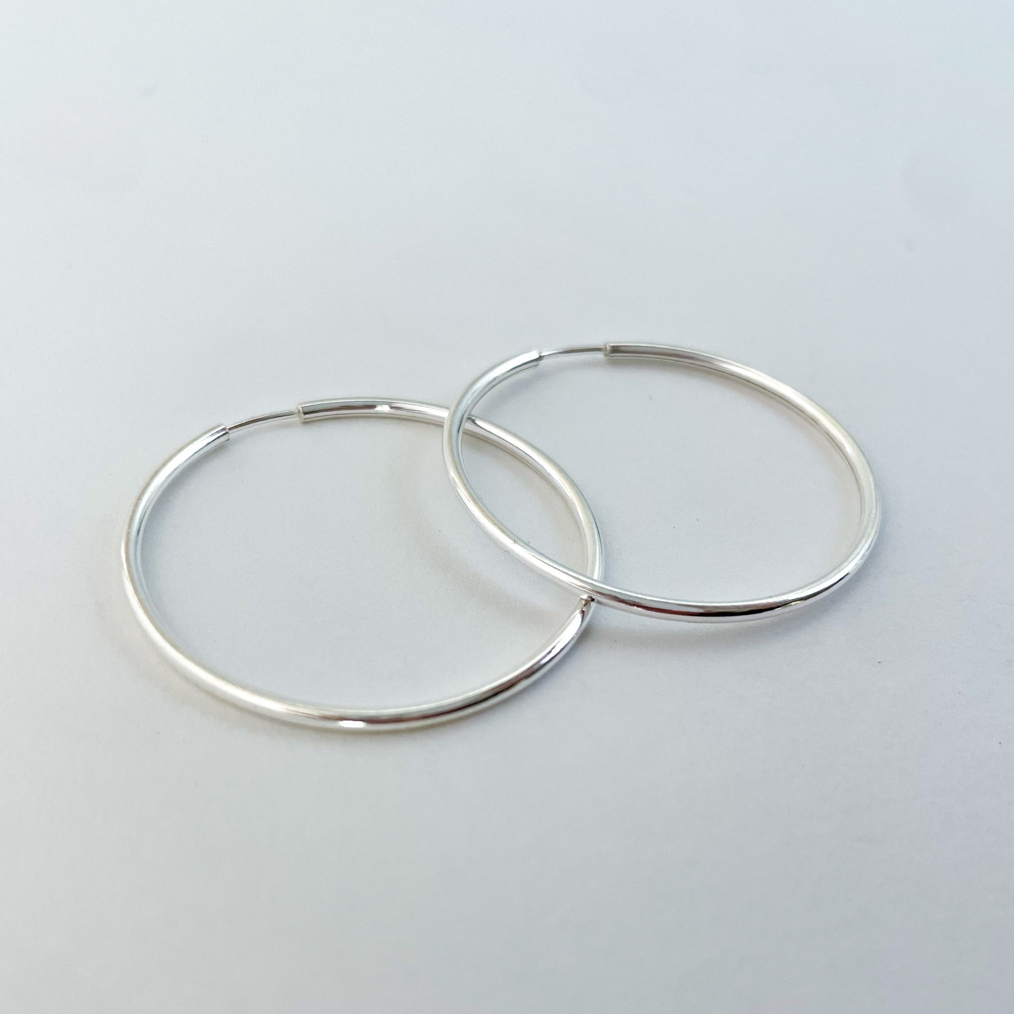 LUCIE HOOPS
